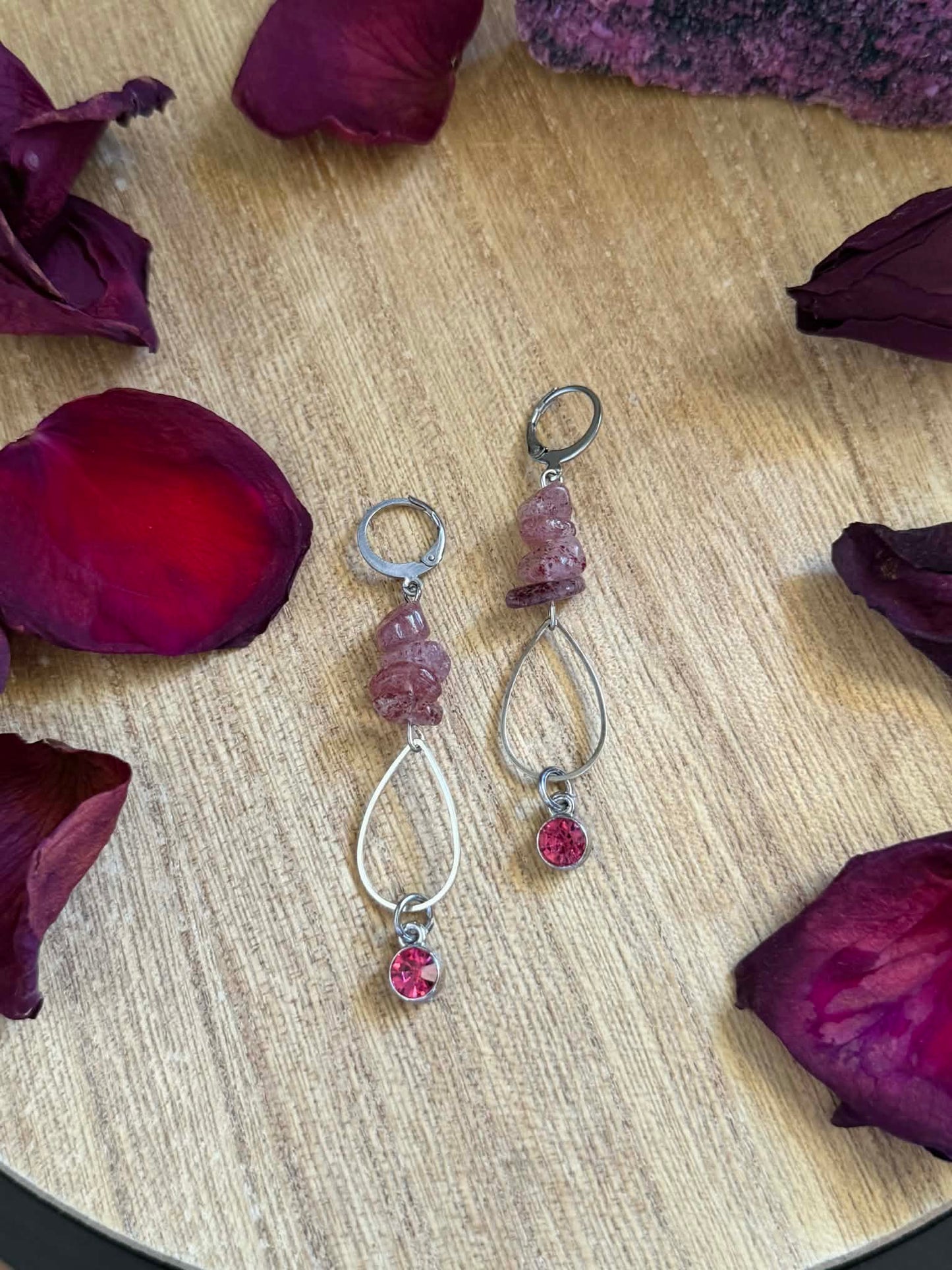 STRAWBERRY QUARTZ TEARDROP EARRINGS