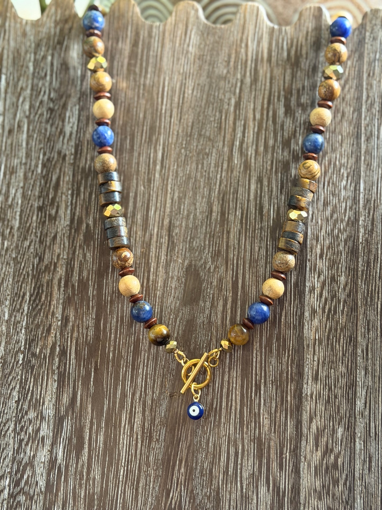 GROUNDED PSYCHIC PROTECTION NECKLACE