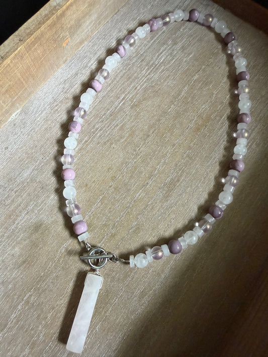 DIVINE FEMININE NECKLACE