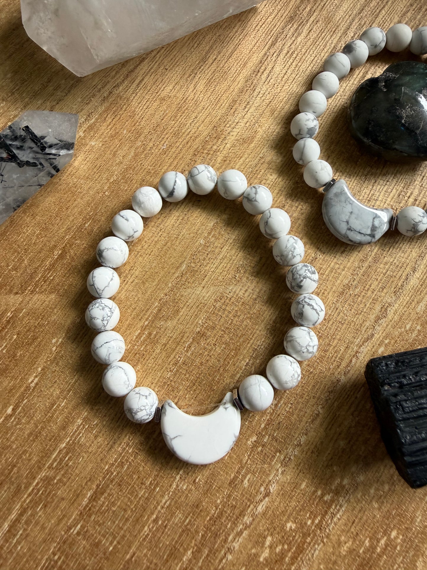 HOWLITE AT THE MOON BRACELET