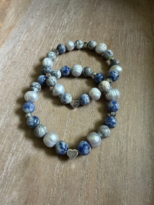 SODALITE & FRESHWATER PEARL BRACELET