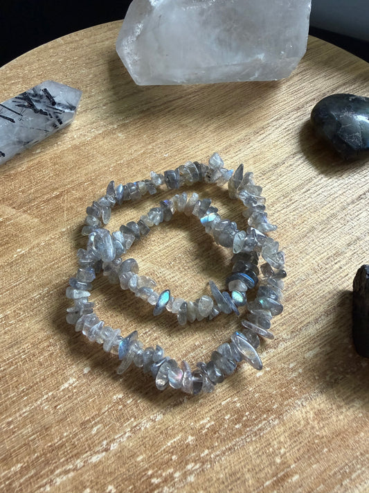 LABRADORITE CHIP BRACELET
