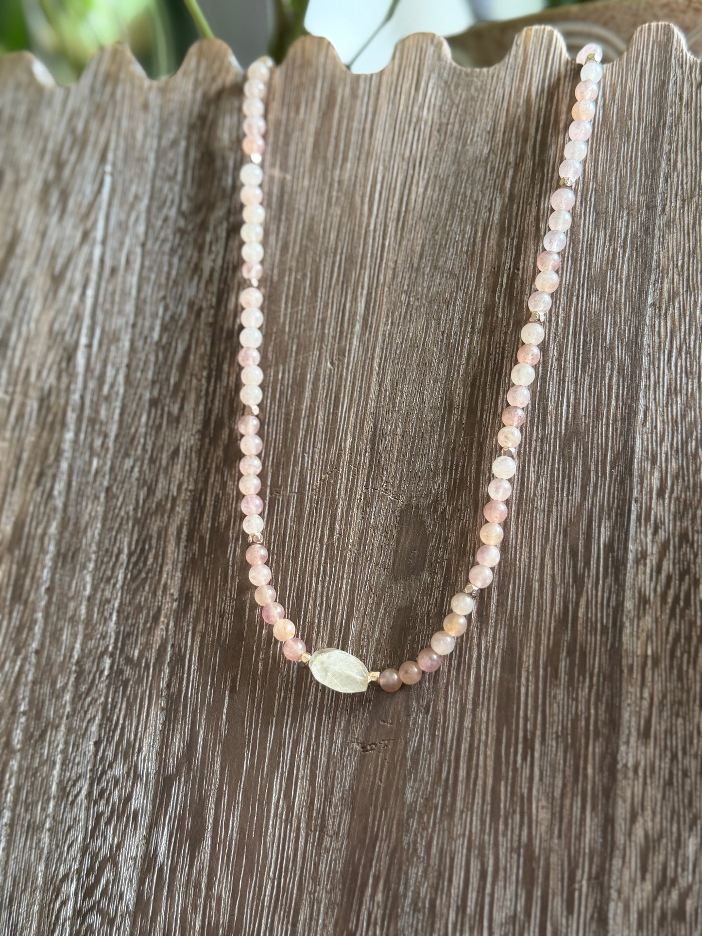 DAINTY SUNSTONE & CITRINE NECKLACE