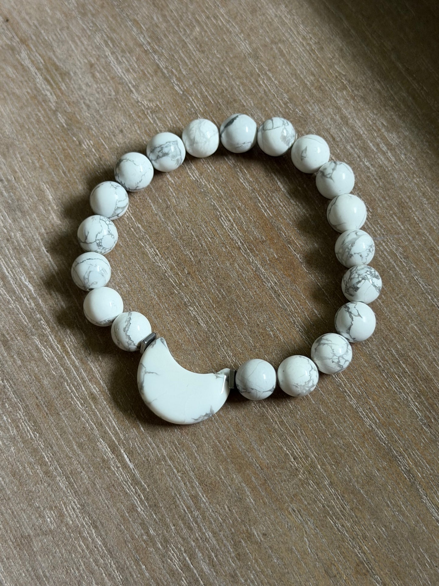 HOWLITE AT THE MOON BRACELET