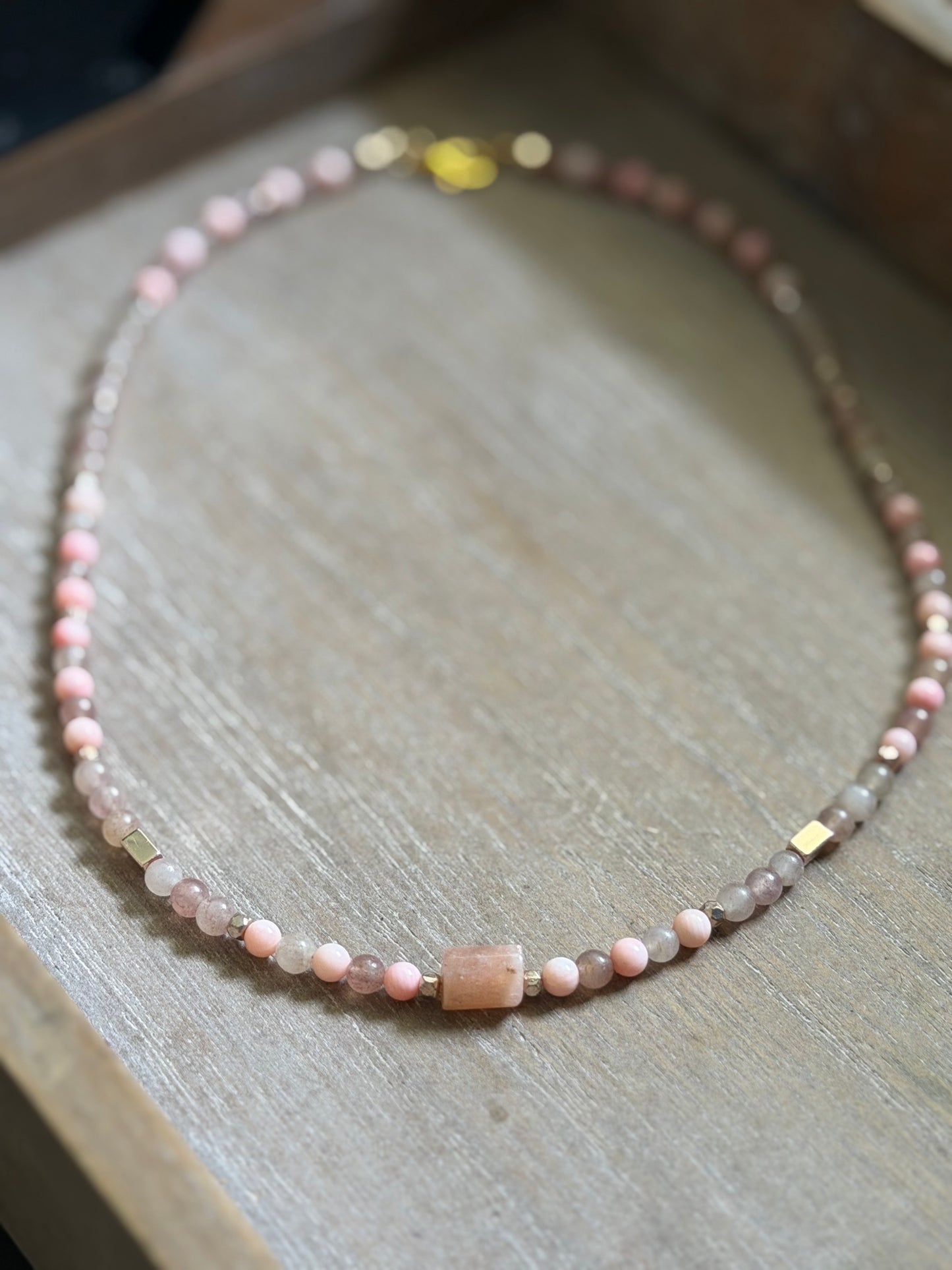 DAINTY SUNSTONE & CITRINE NECKLACE