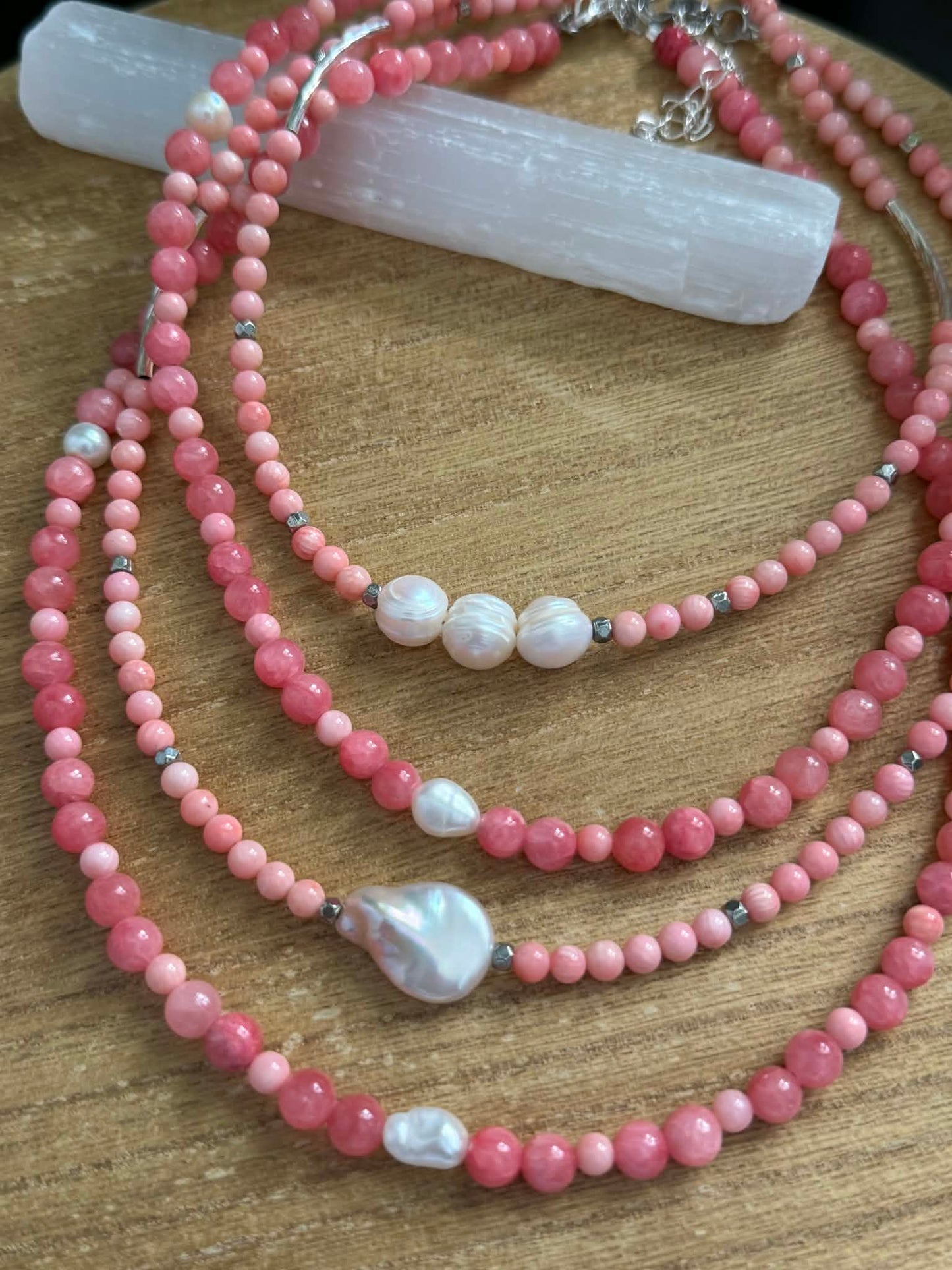 CORAL & PEARL NECKLACE
